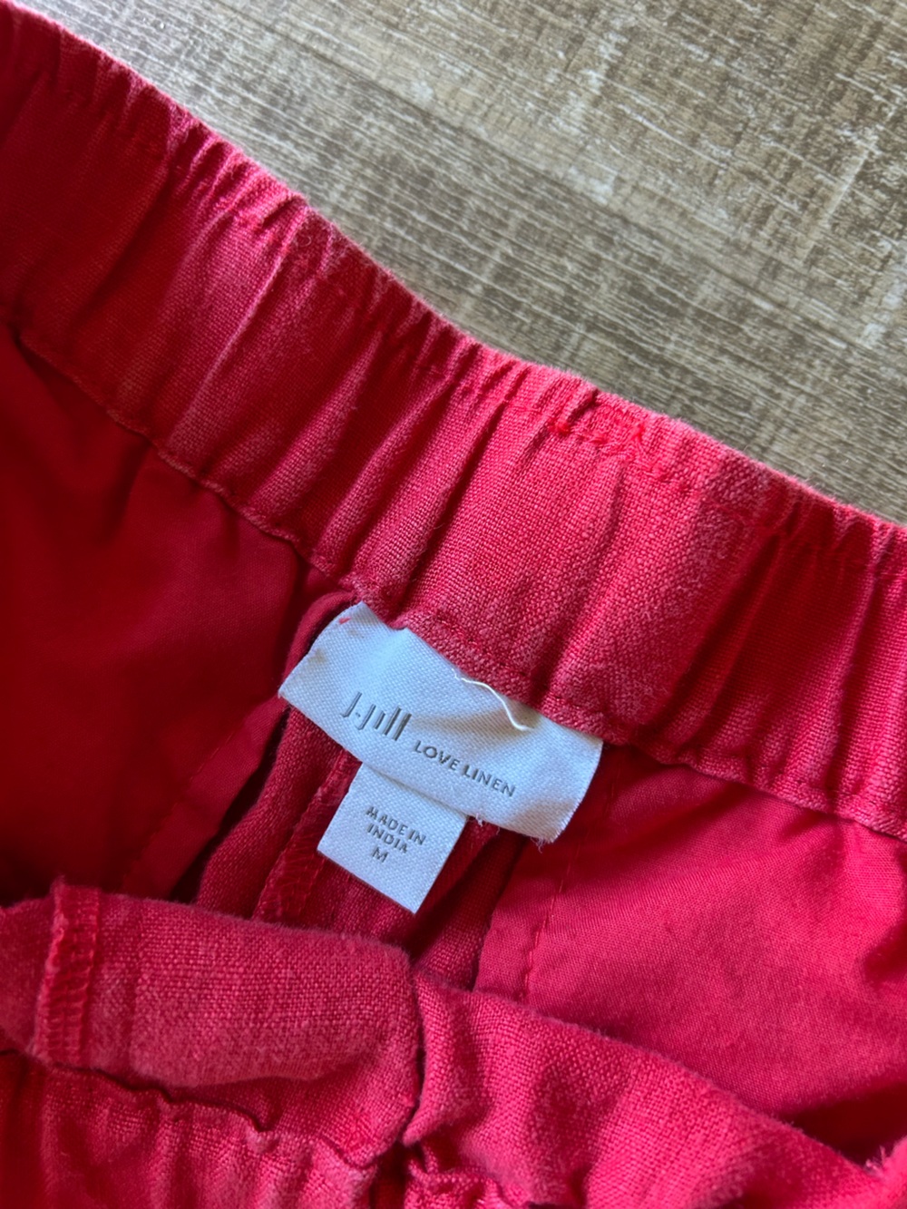 ▶️ J Jill 100% Linen Coral Red Pull On Shorts
Elastic Waist Pockets Size M - Picture 2 of 10